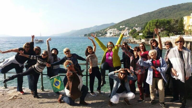 Viajar sozinho ou em grupo: o que é melhor?