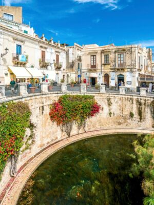 00 - CAPA - SIRACUSA - AdobeStock_460174157